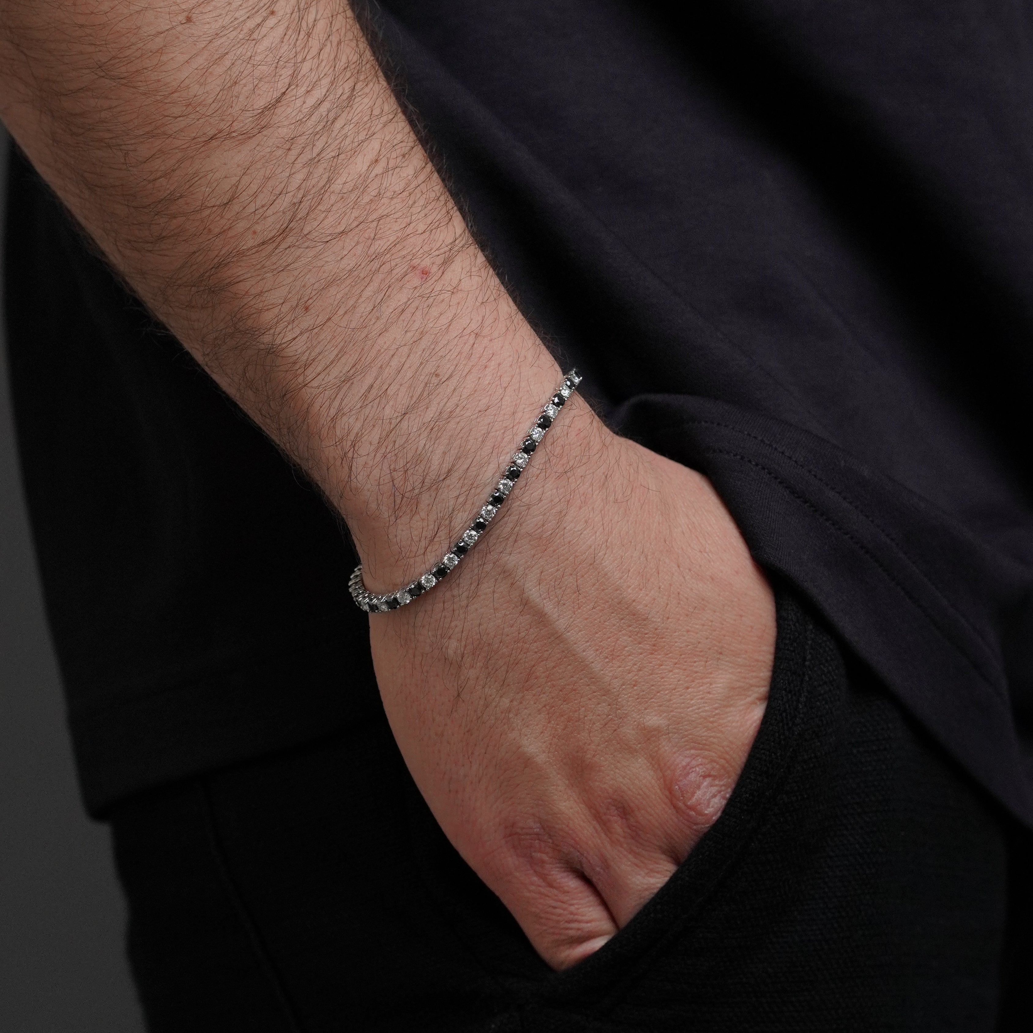 צמיד טניס 3 מ״מ משובץ 5.2 קראט שחור לבן