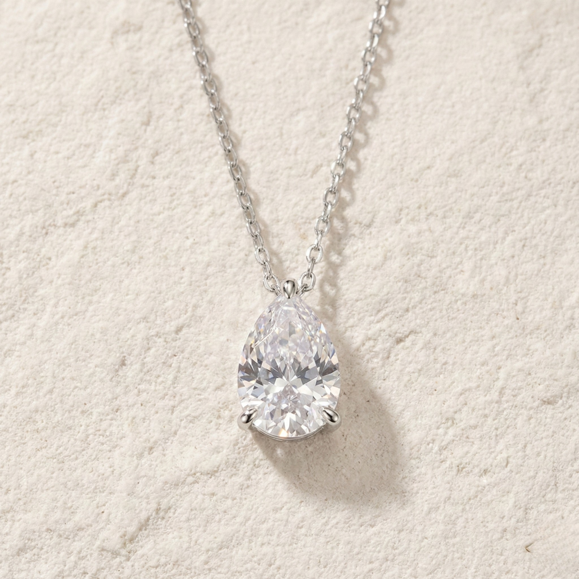 שרשרת קלאסית בחיתוך טיפה